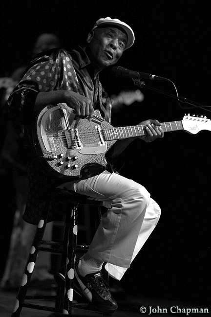 BuddyGuy2011-09-28VanDuzerTheatreArcataCA (1).jpg